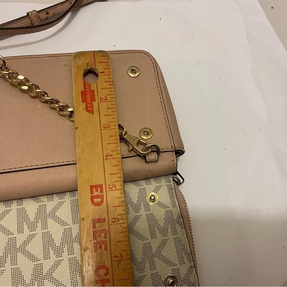 Michael Kors stylish crossbody